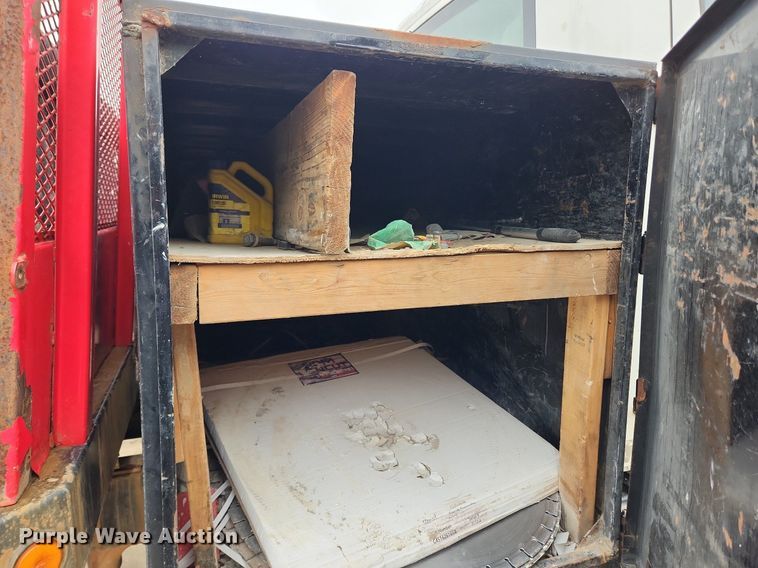 image for item LX9583 2003 International 4300  dump flatbed truck