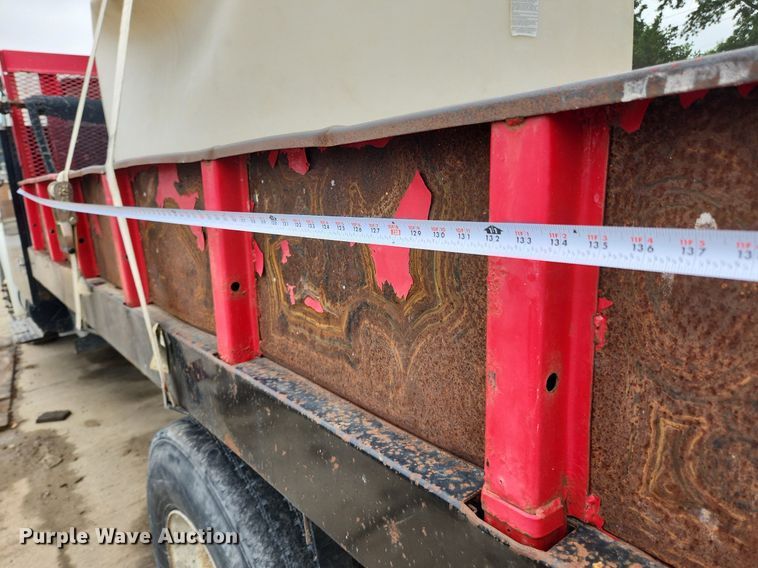 image for item LX9583 2003 International 4300  dump flatbed truck