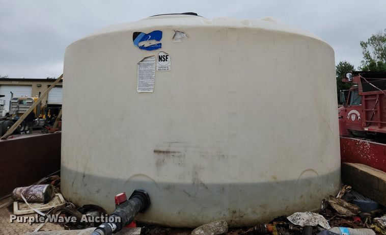 image for item LX9583 2003 International 4300  dump flatbed truck