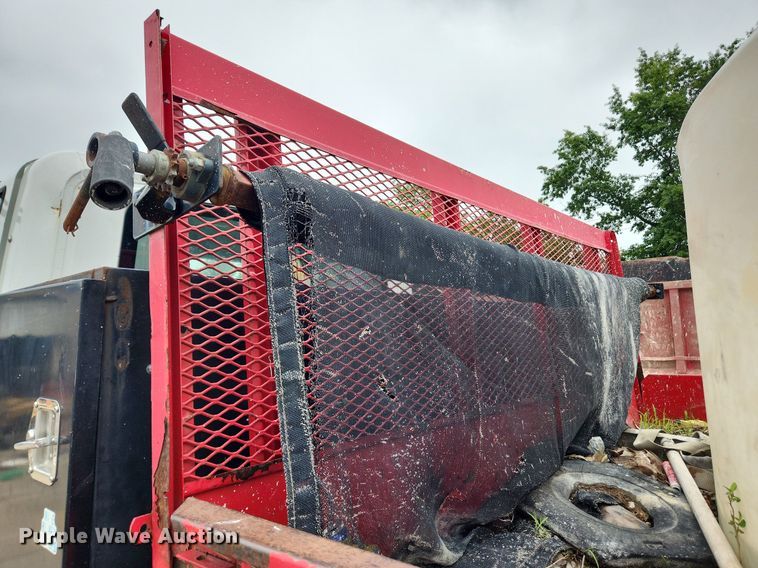 image for item LX9583 2003 International 4300  dump flatbed truck