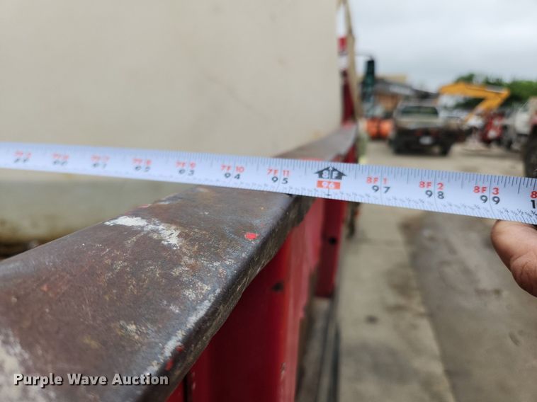 image for item LX9583 2003 International 4300  dump flatbed truck