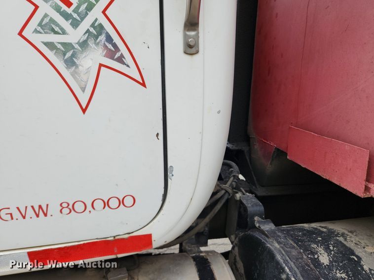 image for item LX9584 1991 Mack RD690S  dump truck