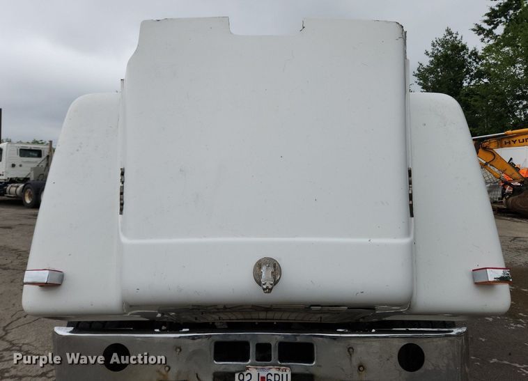 image for item LX9584 1991 Mack RD690S  dump truck