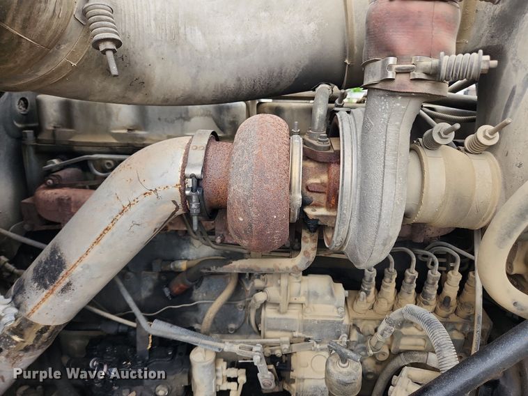 image for item LX9584 1991 Mack RD690S  dump truck