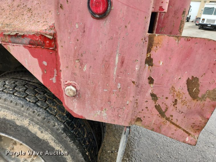 image for item LX9584 1991 Mack RD690S  dump truck