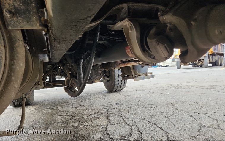 image for item LX9584 1991 Mack RD690S  dump truck