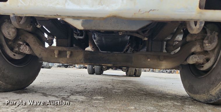 image for item LX9584 1991 Mack RD690S  dump truck