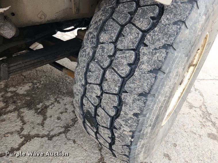 image for item LX9584 1991 Mack RD690S  dump truck