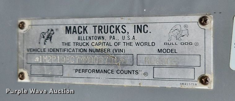 image for item LX9584 1991 Mack RD690S  dump truck