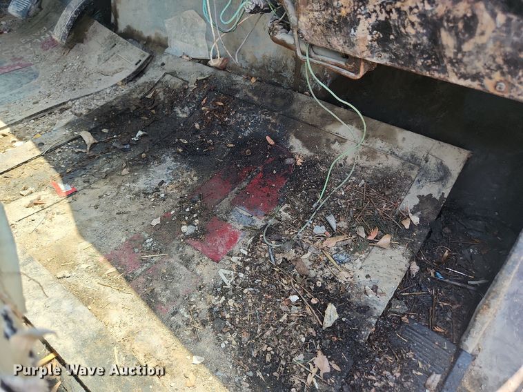 image for item LX9589 1991 International 4600  flatbed truck