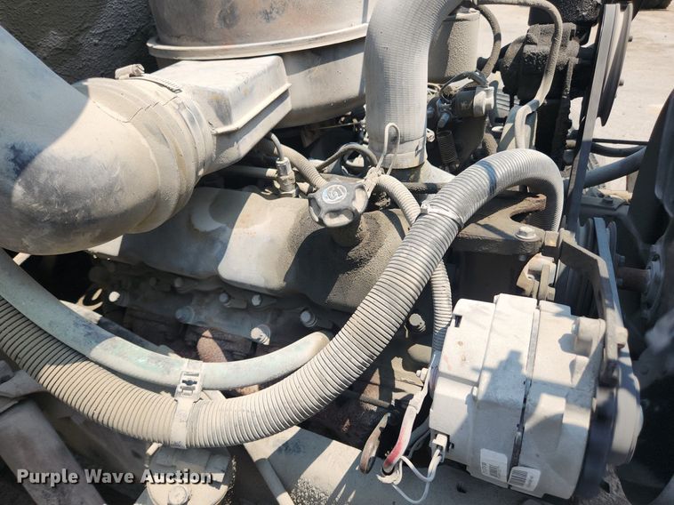 image for item LX9589 1991 International 4600  flatbed truck