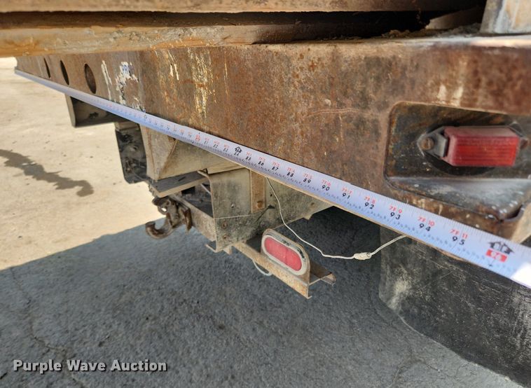 image for item LX9589 1991 International 4600  flatbed truck