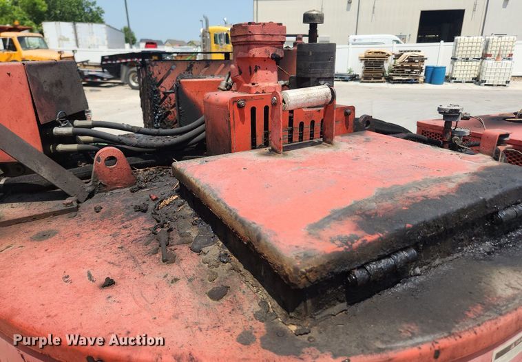 image for item LX9590 2002 Crafco SS125  pothole patcher