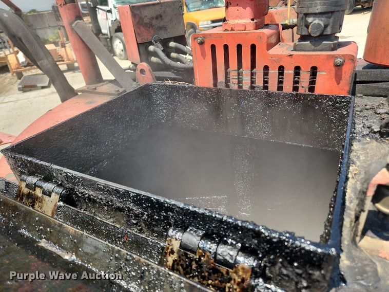 image for item LX9590 2002 Crafco SS125  pothole patcher