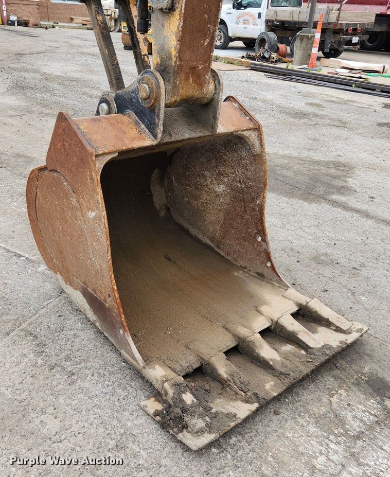 image for item LX9591 Liebherr A312  wheeled excavator