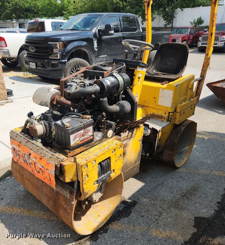 image for item LX9592 1999 Rammax CH4900  double drum vibratory roller