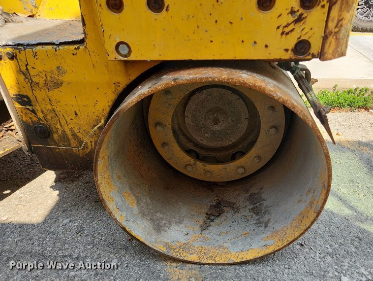 image for item LX9592 1999 Rammax CH4900  double drum vibratory roller