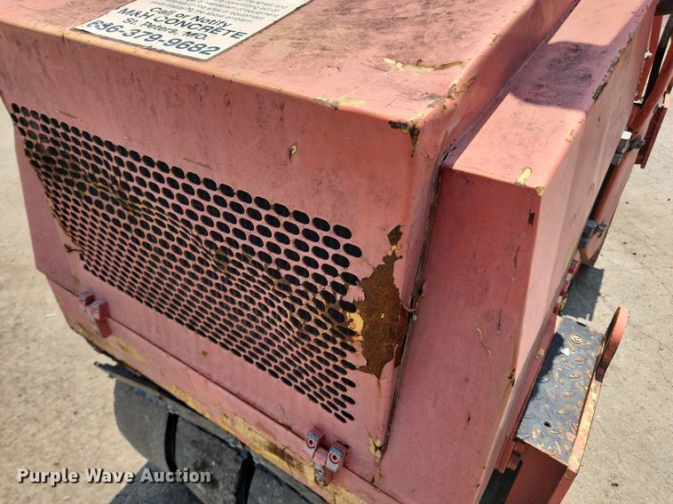 image for item LX9593 Vibromax W255K  single drum vibratory roller