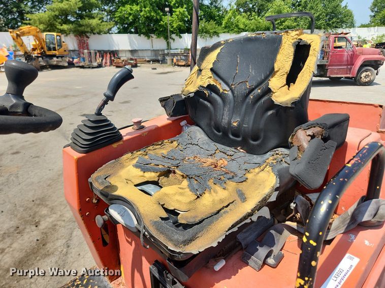 image for item LX9593 Vibromax W255K  single drum vibratory roller