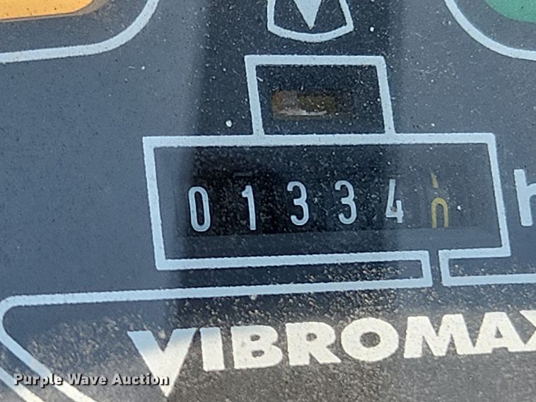 image for item LX9593 Vibromax W255K  single drum vibratory roller