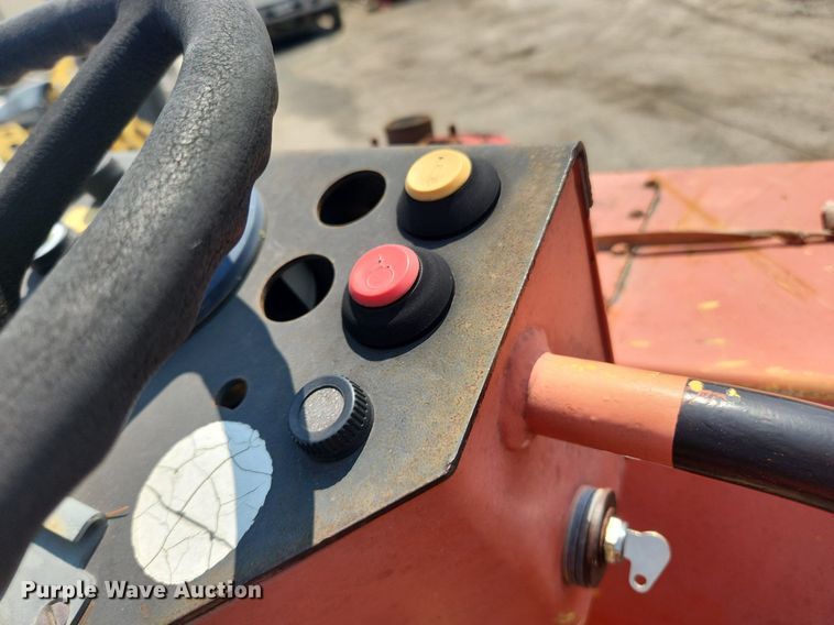 image for item LX9593 Vibromax W255K  single drum vibratory roller