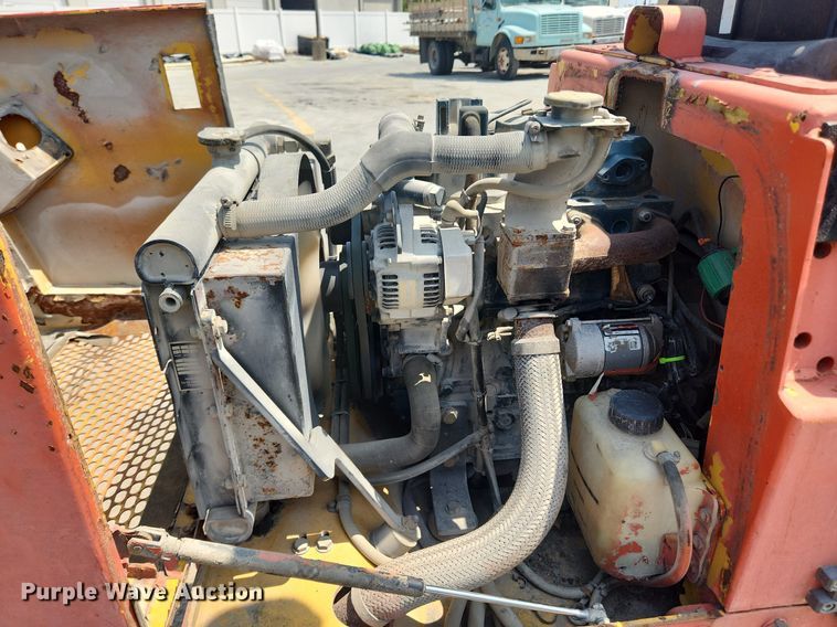 image for item LX9593 Vibromax W255K  single drum vibratory roller