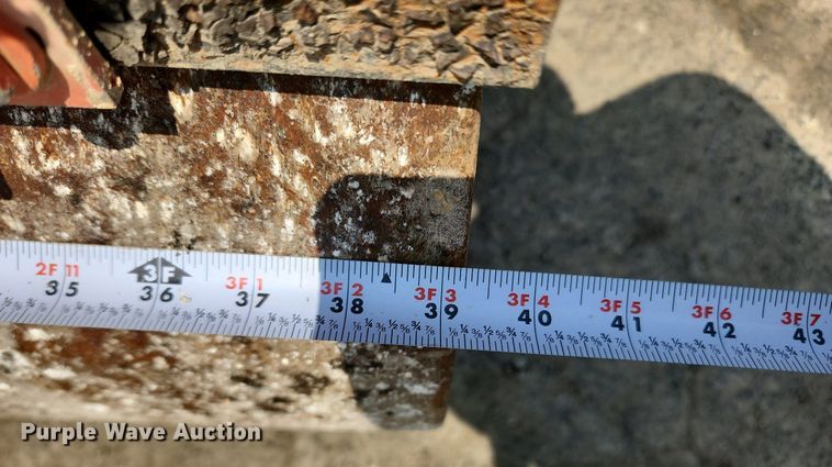 image for item LX9593 Vibromax W255K  single drum vibratory roller