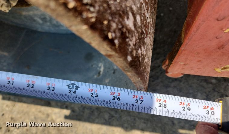 image for item LX9593 Vibromax W255K  single drum vibratory roller