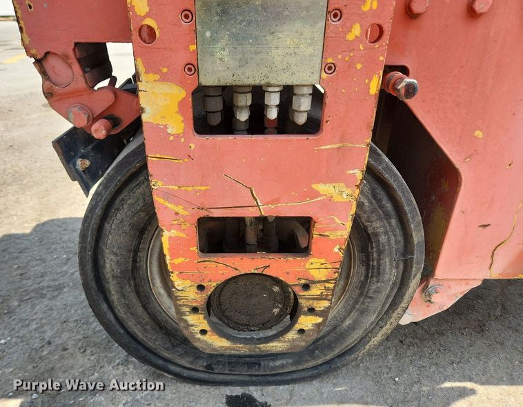 image for item LX9593 Vibromax W255K  single drum vibratory roller