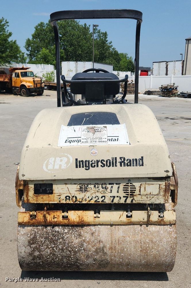 image for item LX9594 Ingersoll Rand DD24  double drum vibratory roller