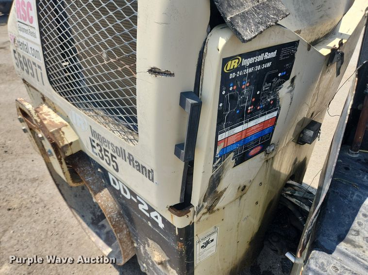 image for item LX9594 Ingersoll Rand DD24  double drum vibratory roller