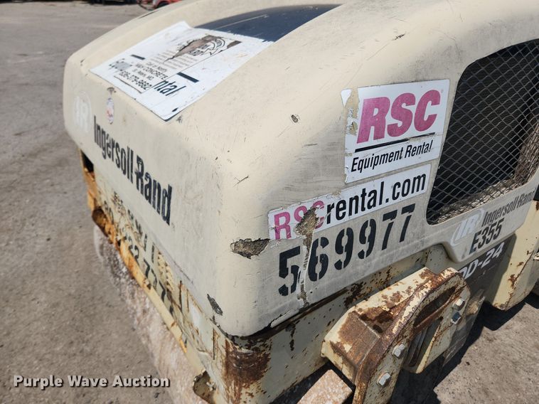 image for item LX9594 Ingersoll Rand DD24  double drum vibratory roller