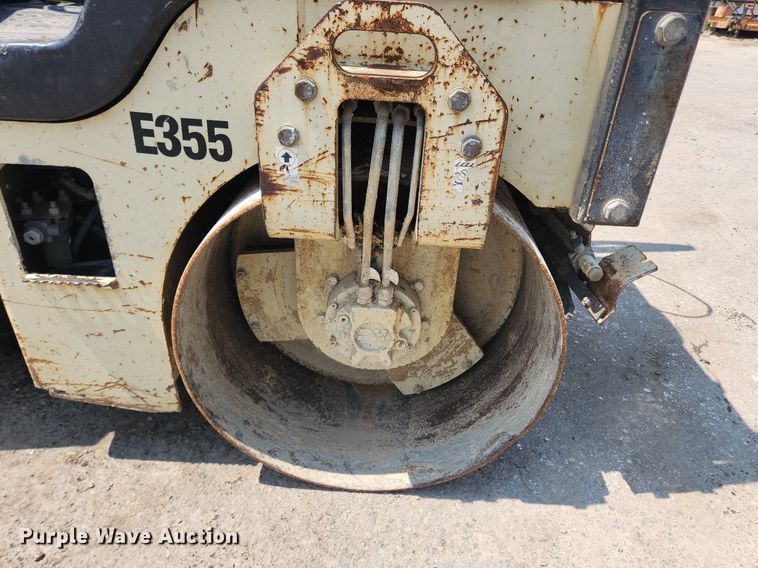 image for item LX9594 Ingersoll Rand DD24  double drum vibratory roller