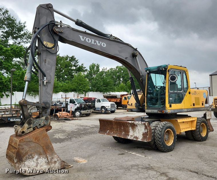 image for item LX9595 2004 Volvo EW180B  wheeled excavator