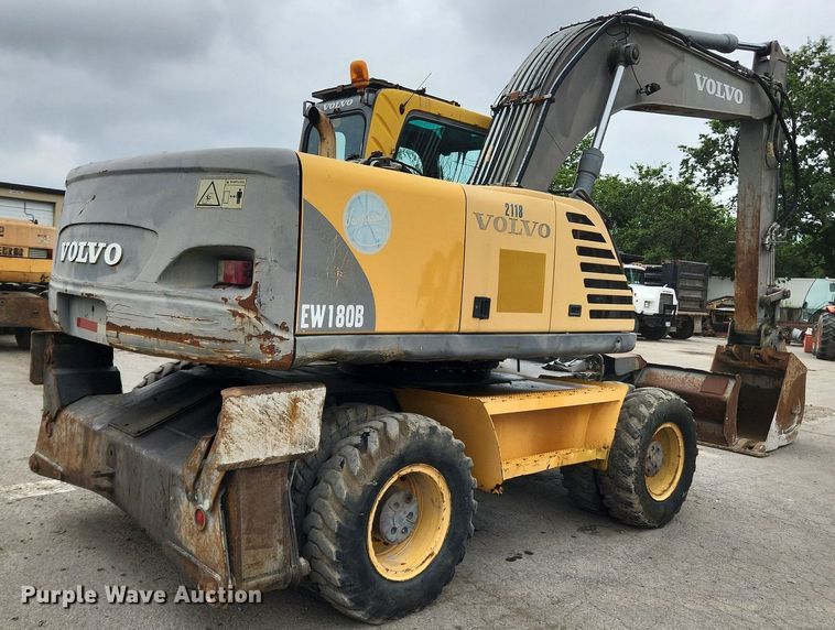 image for item LX9595 2004 Volvo EW180B  wheeled excavator