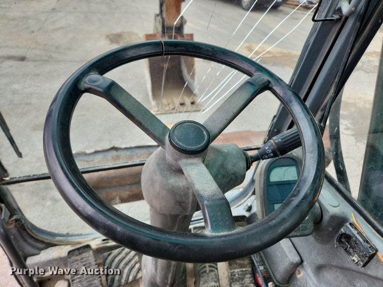 image for item LX9595 2004 Volvo EW180B  wheeled excavator