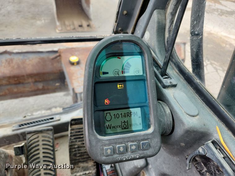 image for item LX9595 2004 Volvo EW180B  wheeled excavator