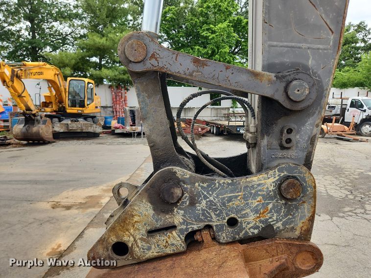 image for item LX9595 2004 Volvo EW180B  wheeled excavator