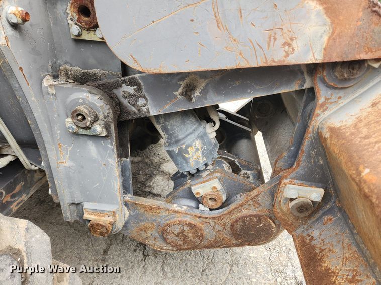 image for item LX9595 2004 Volvo EW180B  wheeled excavator