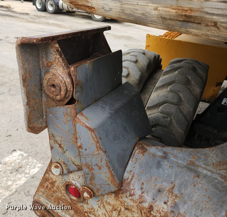 image for item LX9595 2004 Volvo EW180B  wheeled excavator