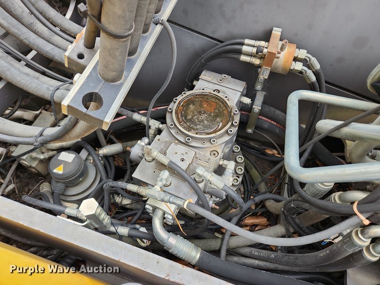 image for item LX9595 2004 Volvo EW180B  wheeled excavator