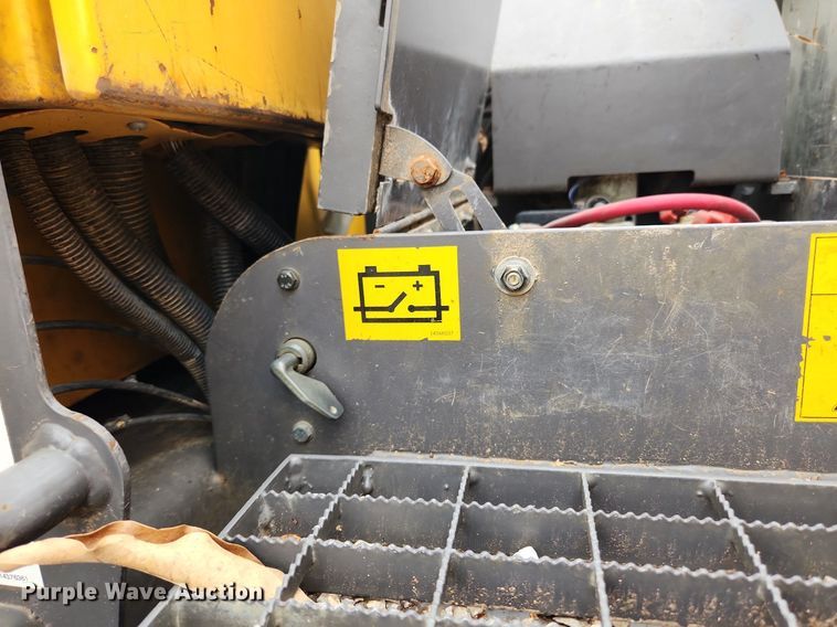 image for item LX9595 2004 Volvo EW180B  wheeled excavator