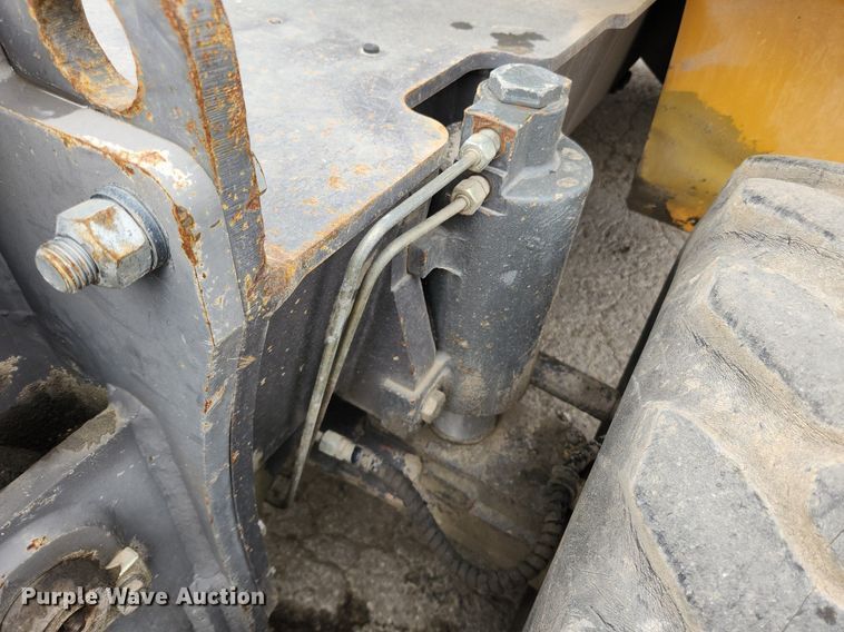 image for item LX9595 2004 Volvo EW180B  wheeled excavator