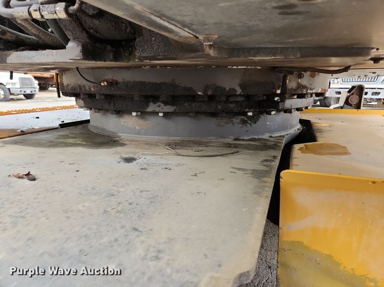 image for item LX9595 2004 Volvo EW180B  wheeled excavator