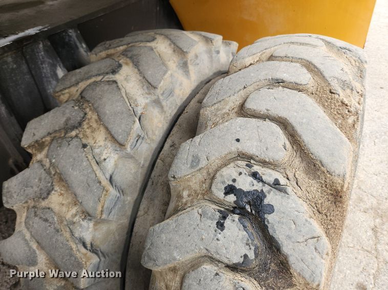 image for item LX9595 2004 Volvo EW180B  wheeled excavator