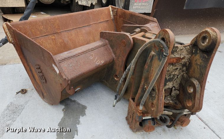 image for item LX9597 Werk-Brau  excavator bucket