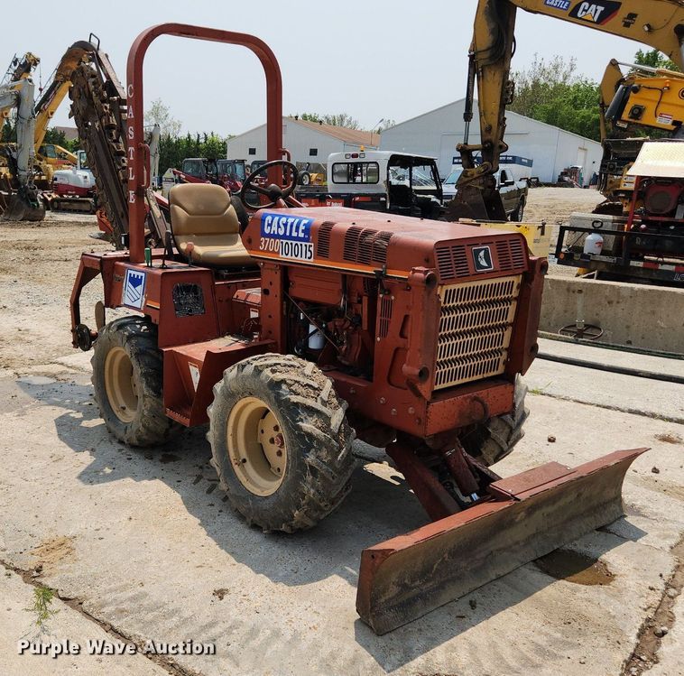 image for item LX9600 1999 Ditch Witch 3700  trencher