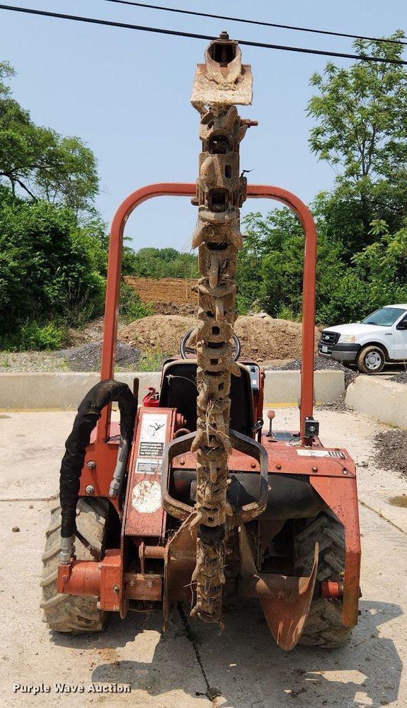 image for item LX9600 1999 Ditch Witch 3700  trencher