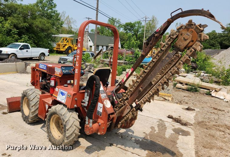 image for item LX9600 1999 Ditch Witch 3700  trencher