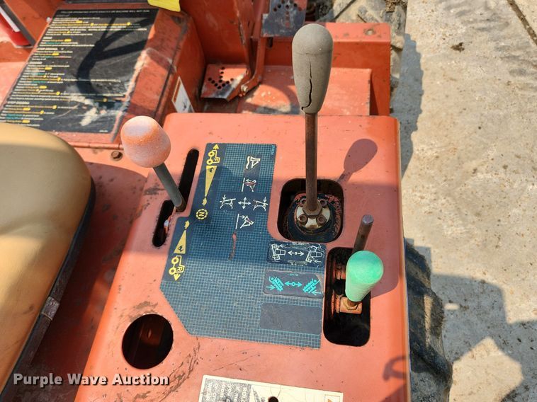 image for item LX9600 1999 Ditch Witch 3700  trencher